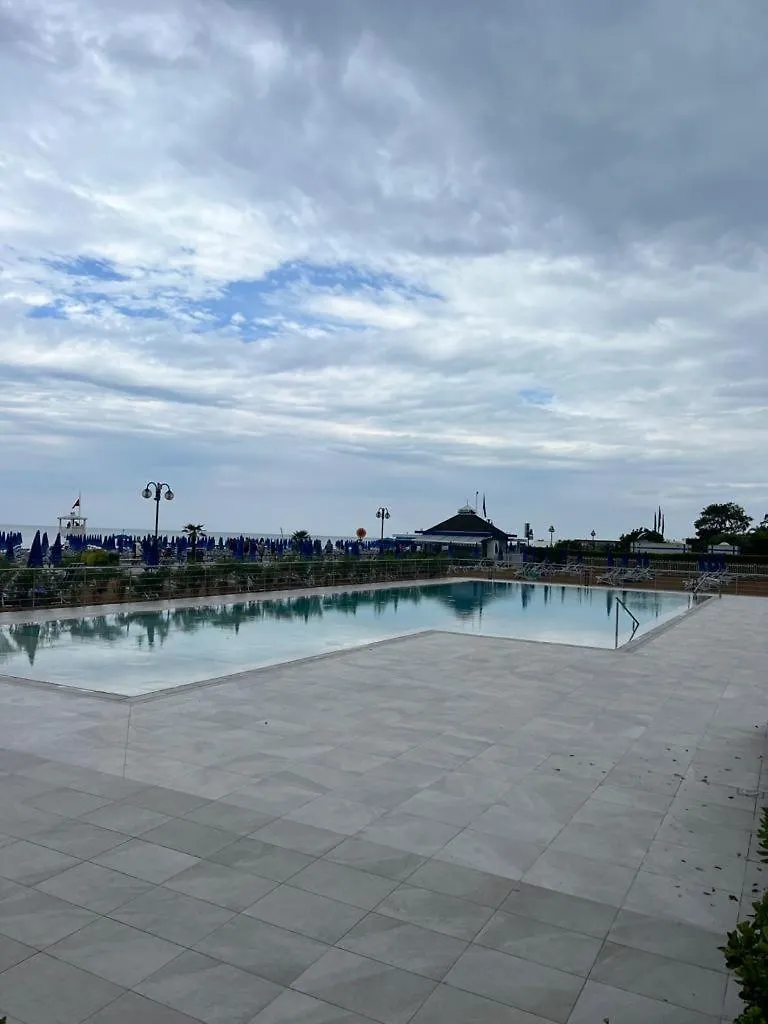 RESIDENCE PENELOPE - WALTERIGATO Apartments SOLO PER FAMIGLIE Lido di Jesolo 0*,  Italia